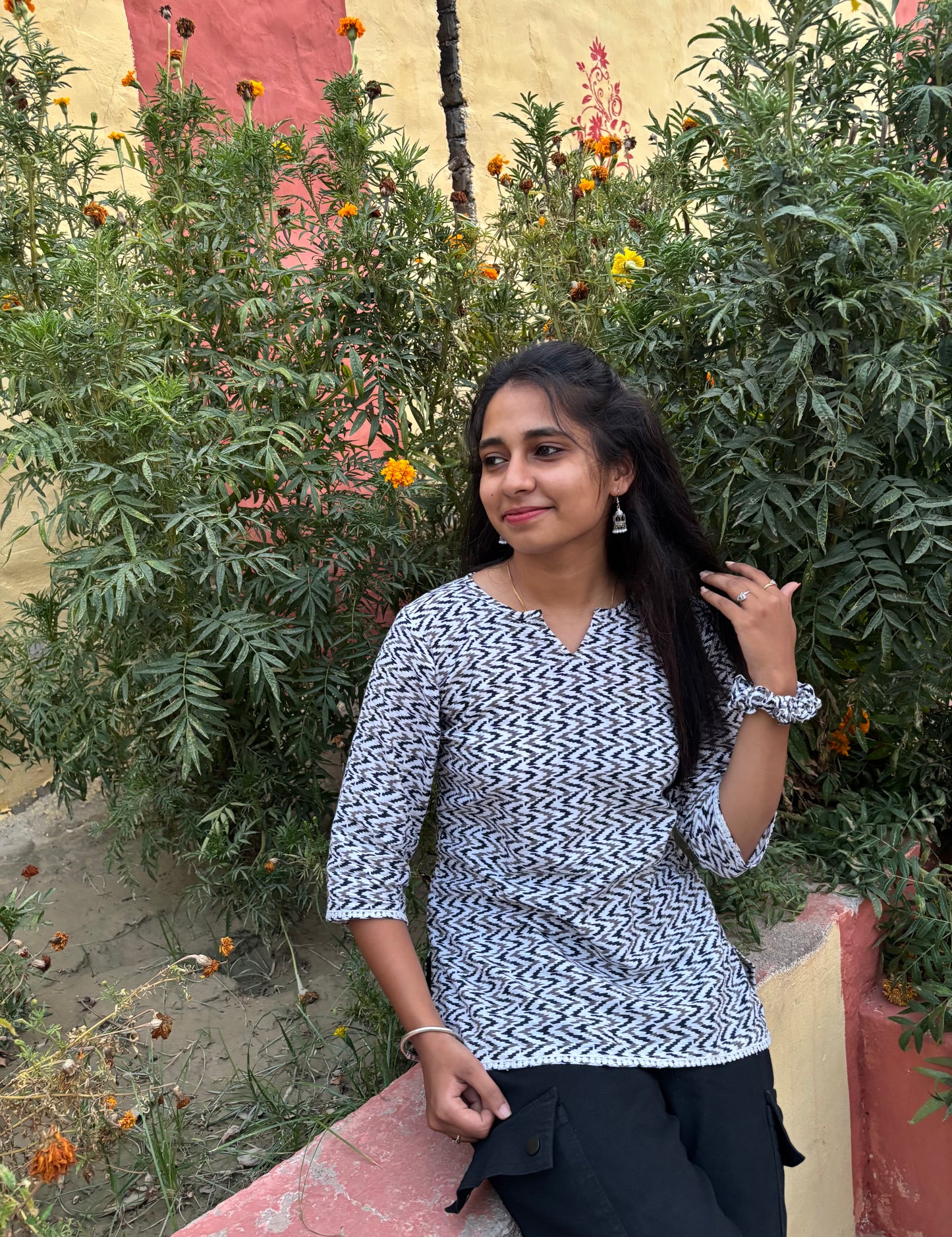 Monochrome Zigzag Cotton Kurti – Chic Everyday Style Wear